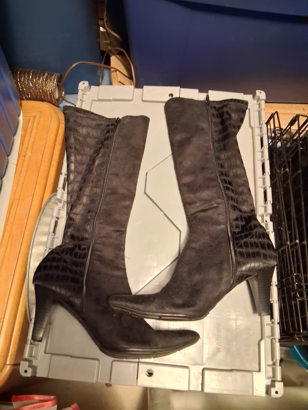 Women’s Black Mid-Calf Heeled Boots